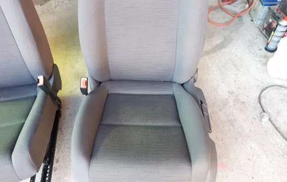 Volkswagen Golf V Front driver seat 1K4881105FT