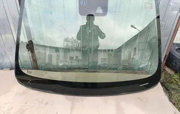 Opel Mokka Front windscreen/windshield window 