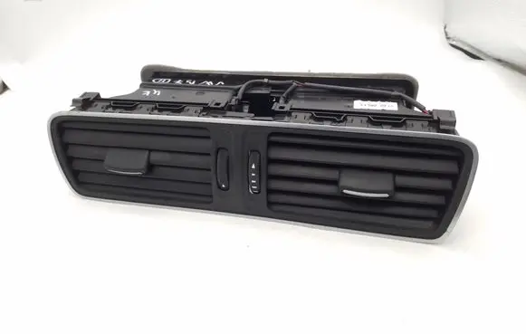 Volkswagen PASSAT B7 Dash center air vent grill 3AC819728A