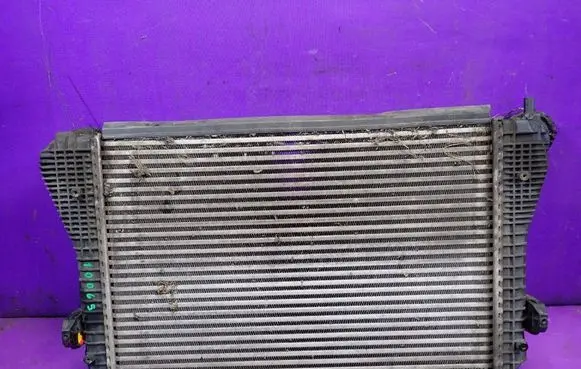 Volkswagen Golf Plus Intercooler radiator