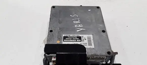 Toyota Yaris Engine control unit/module 52060