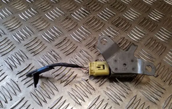 Toyota RAV 4 (XA20) Airbag deployment crash/impact sensor 8983042020 1879001141