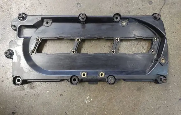 Audi A6 S6 C6 4F Rocker cam cover 059103470r