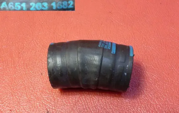 Mercedes-Benz C W204 Engine coolant pipe/hose A6512031682
