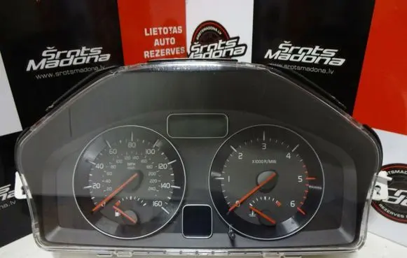 Volvo C70 Speedometer (instrument cluster) 31254774