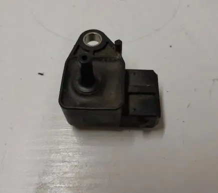 Audi A6 S6 C4 4A Air pressure sensor 046130385A 0798003260