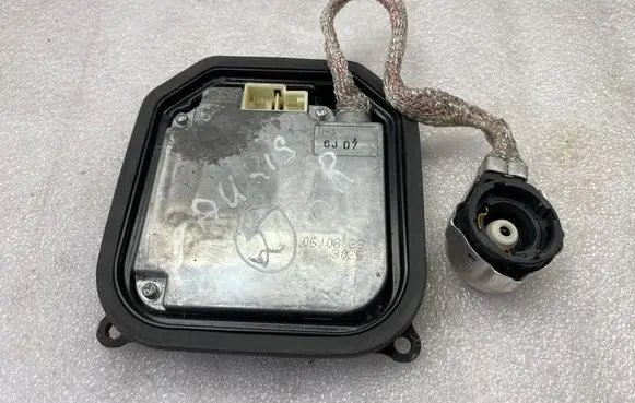 Toyota Auris 150 Xenon control unit/module 8596752020
