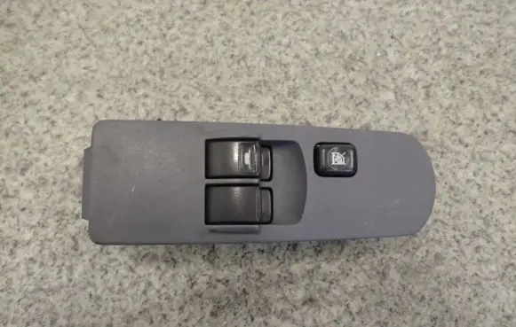 Mitsubishi Colt Other switches/knobs/shifts