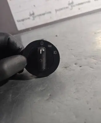 BMW 5 E39 Light switch 8363683