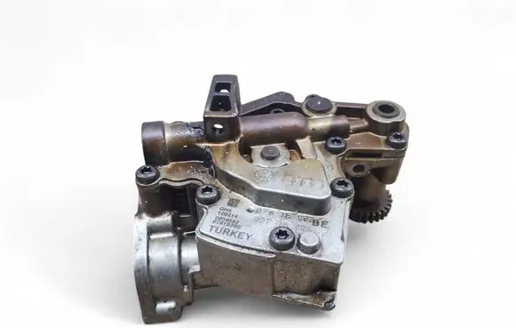 Audi A8 S8 D4 4H Oil pump 079115103BE