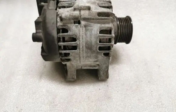 Ford Fiesta Generator/alternator AV6N10300MD 214093314