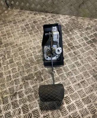 Mercedes-Benz S W221 Brake pedal 2202903118 A2202903118