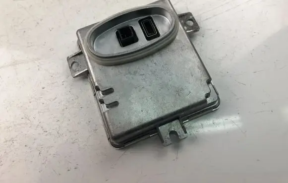 BMW 3 E90 E91 Xenon control unit/module 6948180