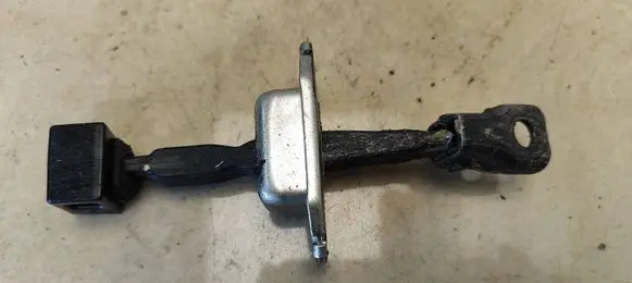 Citroen C-Crosser Front door check strap stopper