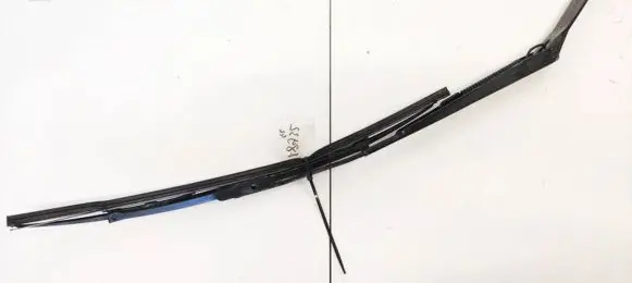 Toyota RAV 4 (XA20) Front wiper blade arm