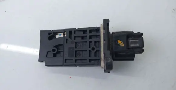 Nissan Qashqai Mass air flow meter 93450753