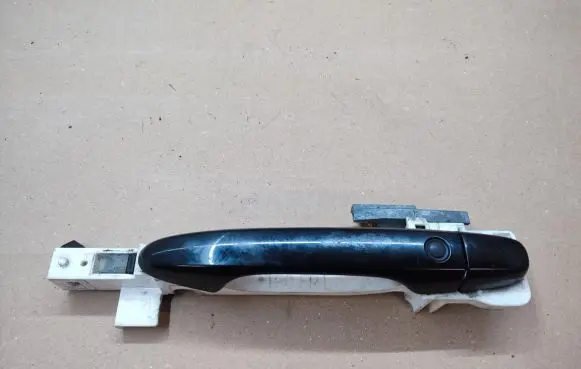 Honda Civic IX Front door exterior handle