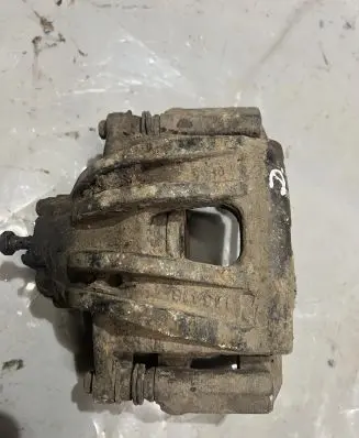 Jeep Cherokee III KJ Front brake caliper