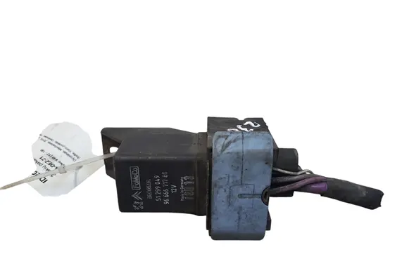Volvo V40 Glow plug pre-heat relay 9666671780 51299049