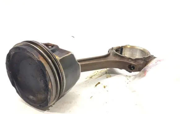 Fiat Linea Piston with connecting rod 198A4000