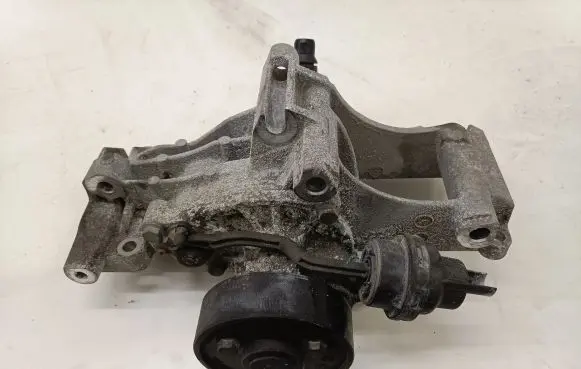 BMW 7 G11 G12 Generator/alternator bracket 