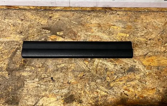 BMW X1 F48 F49 Front sill trim cover 7326833OE