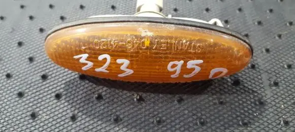 Mazda 323 Front fender indicator light