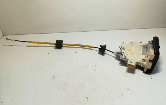 Audi A6 S6 C6 4F Rear door lock 4F0839015