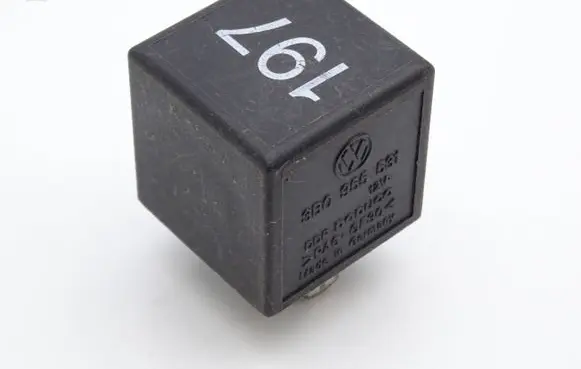 Volkswagen PASSAT B5 Other relay 3B0955531