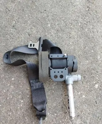 Volvo C30 Rear seatbelt 30642227