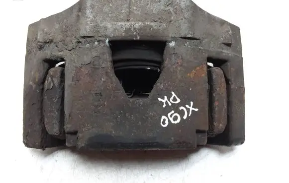 Volvo XC90 Front brake caliper 30657303