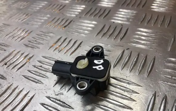 Volkswagen Eos Airbag deployment crash/impact sensor 1Q0955557