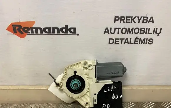 Seat Leon (1P) Front door window regulator motor 1K0959792 1T0959702F