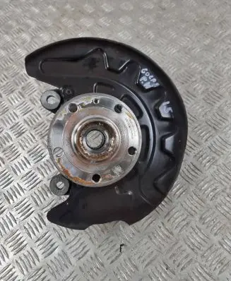 Volkswagen Golf VIII Front wheel hub 5WA407621 407621
