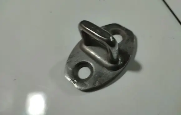 Audi A6 S6 C5 4B Front door lock loop/hook striker 3E0837033F