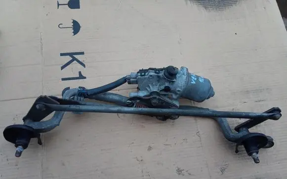Toyota Verso Front wiper linkage and motor 851100F040