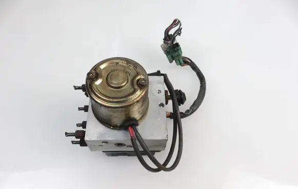 Suzuki Wagon R+ ABS Pump 5610075F0