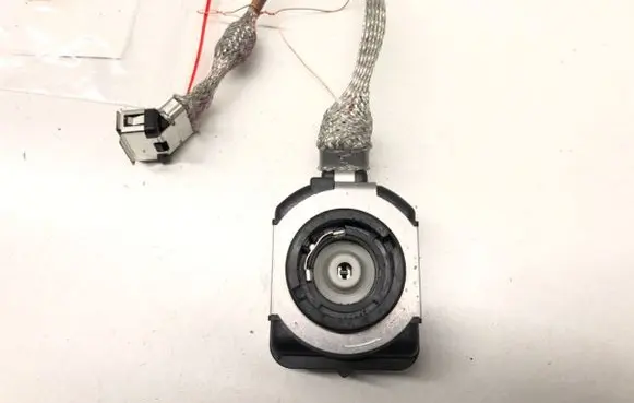 Mazda 6 Voltage converter/converter module 