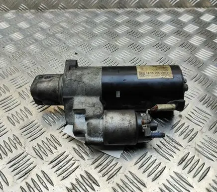Mercedes-Benz Sprinter W907 W910 Starter motor A0009069901