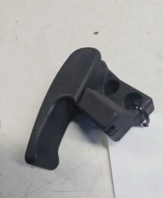 Engine bonnet (hood) release handle