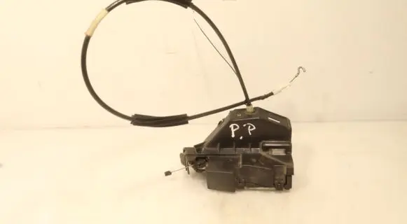 Volkswagen Fox Front door lock 5Z3837014B
