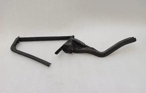 McLaren 765LT Spider Front door rubber seal 14AB116SP