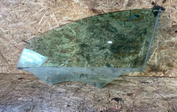 Volvo S60 Front door window glass four-door 43R001106 DOT57M53AS2 E000186