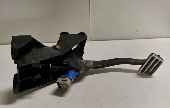 Ford Mustang V Brake pedal