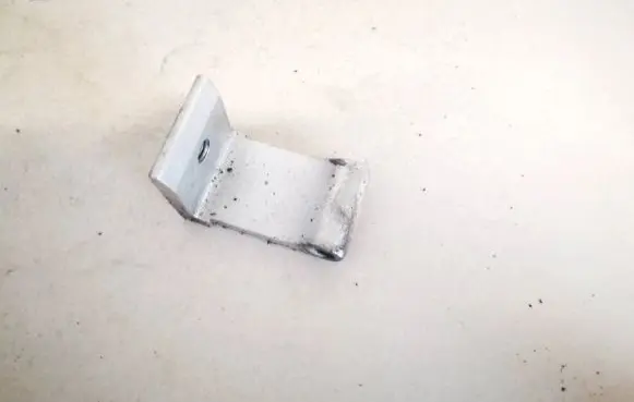 Tailgate/trunk/boot hinge