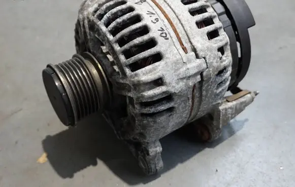 Volkswagen New Beetle Generator/alternator 038903024F