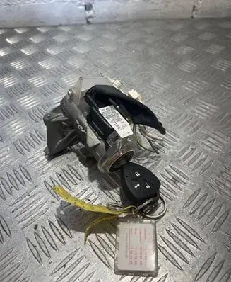 Toyota Avensis T270 Ignition lock 897830F011