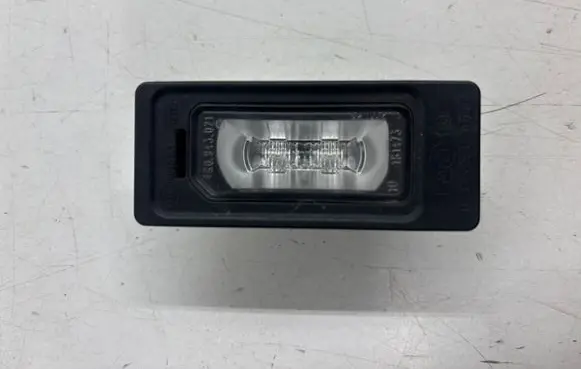 Audi Q3 8U Number plate light 4G0943021