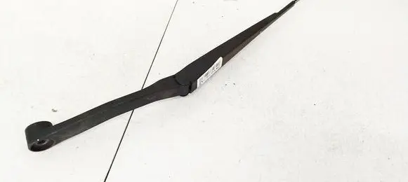 Front wiper blade arm