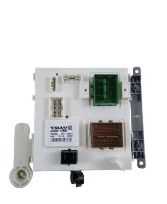 Volvo XC90 Fuse module 32233584
